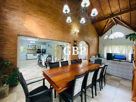 Casa en Venta al Oeste