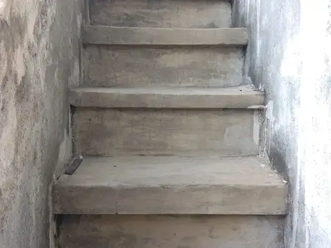 RETASADA CASA EN VENTA C/PATIO Y TERRAZA-CHINGOLO