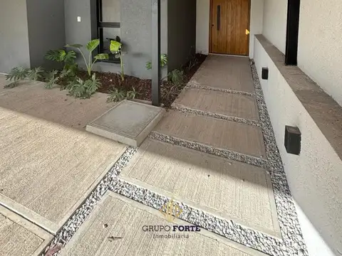 Casa en venta de 3 dormitorios Financiada- Siete Soles