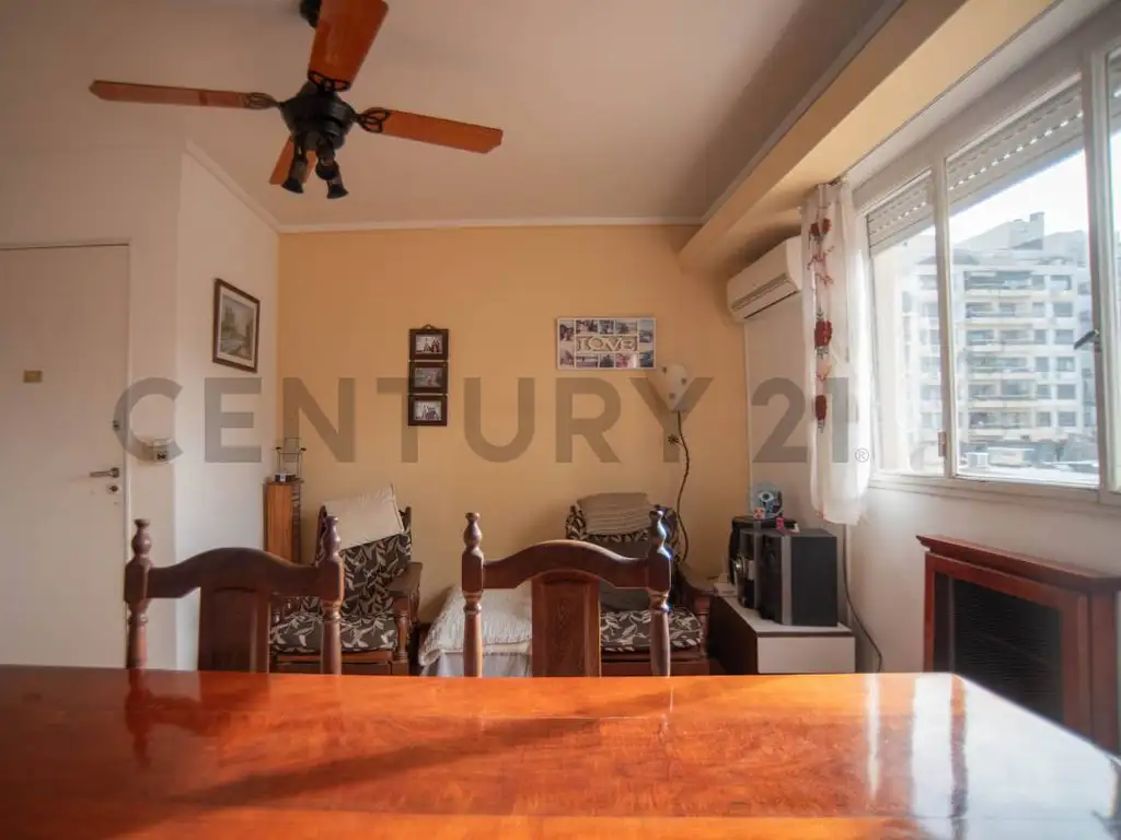 Diaz Vélez 4400, Piso 0