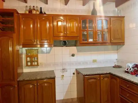 CASA MULTIFAMILIAR EN VENTA EN SAN JUSTO