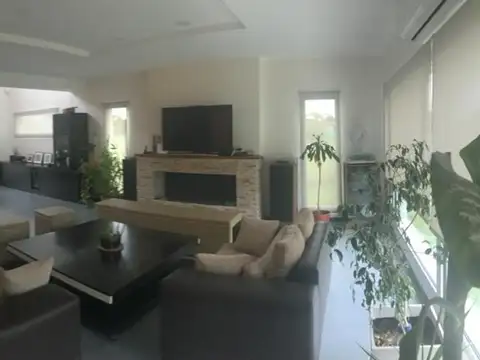 Casa Monoambiente con 2 baños