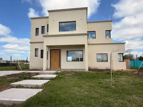 Santa Elisa, Pilar del Este s/n