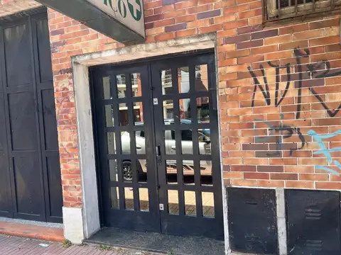 Avenida Adolfo Alsina 1300