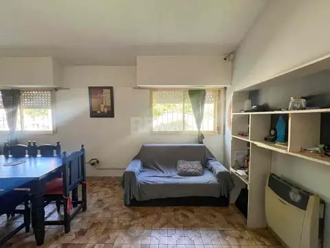 Casa 12 ambientes con 3 baños