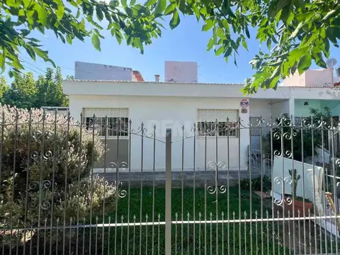 CASA EN VENTA | BARRIO 14 DE OCTUBRE