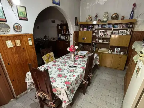 Casa 2 ambientes con 4 baños