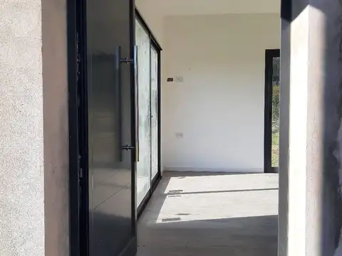 Casa en Venta en Arroyo Leyes, USD 55.000