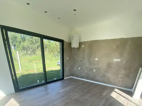 VENTA CASA EN BARRIO PORTAL DEL LEYES/CONSTRUCCION