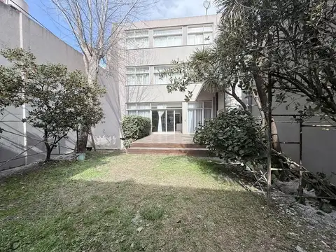 Venta – 7 ambientes – Casa – Belgrano – 551 m² cubiertos con parque