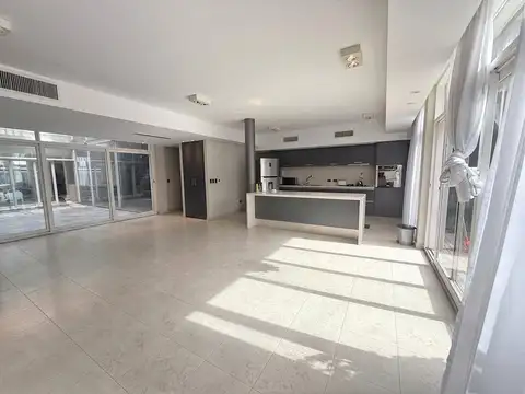 Venta – 7 ambientes – Casa – Belgrano – 551 m² cubiertos con parque