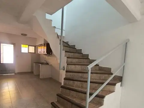 Depto Tipo Casa en Alquiler en Posadas, $ 600.000
