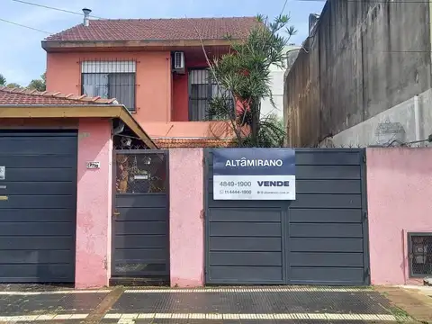 Casa en Venta en José León Suarez - Cinco Ambientes