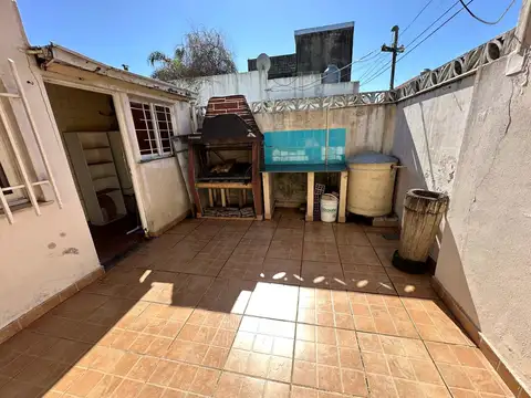 Depto Tipo Casa 4 ambientes con 2 baños