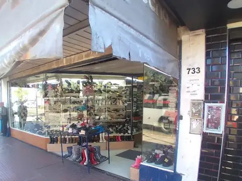 Hipolito Yrigoyen 700
