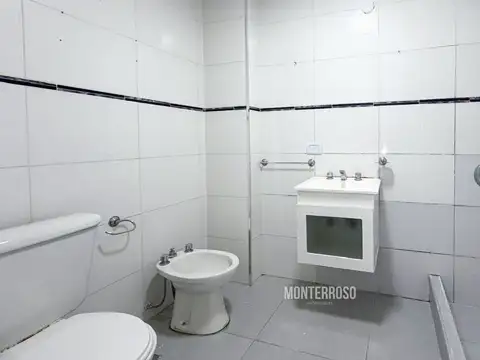 Departamento en Alquiler en Bernal, $ 450.000