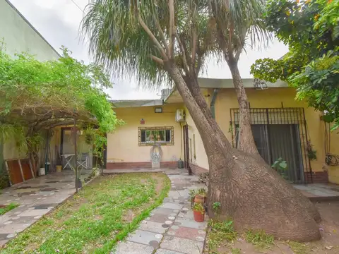 Casa en Venta de 4 Ambientes con Galpón
