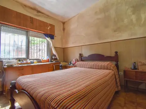 Casa en Venta con 4 cocheras