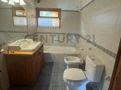 VENTA CASA SAN MARTIN DE LOS ANDES. BARRIO RUCAHUE