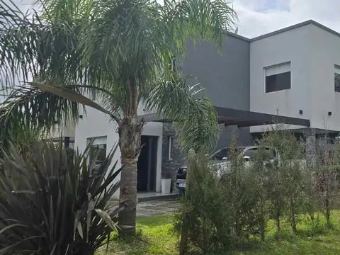 Casa en Venta en Laguna Azul, USD 120.000