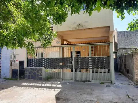 Venta de PH 3 ambientes a refaccionar