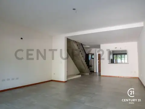 Casa 4 ambientes con 2 baños