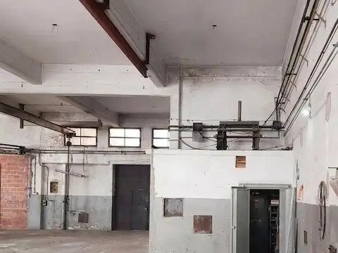 Galpon en Alquiler en Ramos Mejía Sur, $ 3.500.000