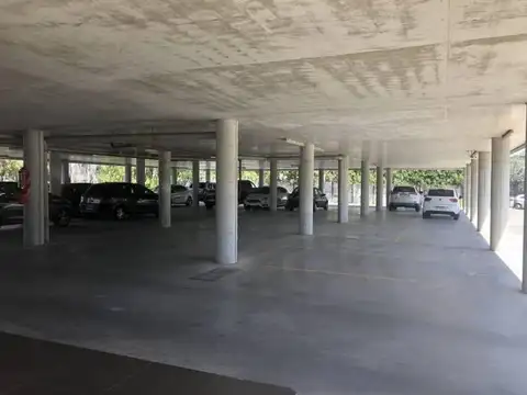Oficina en Alquiler al Norte