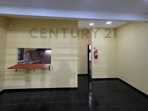 Calle 4 24582400, Piso 0