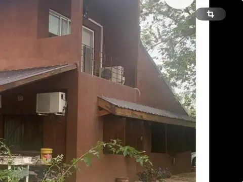 VENTA DE CASA CON PILETA EN EZEIZA PERMUTA