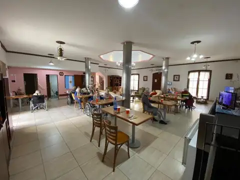 Hogar de ancianos en Villa Primera