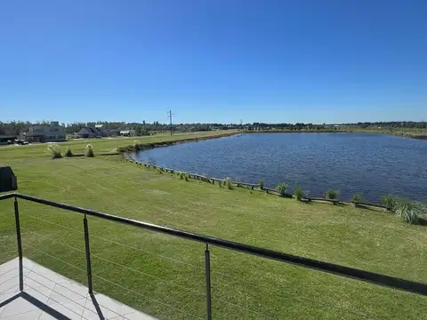 Terreno en Venta 27  mts Frente