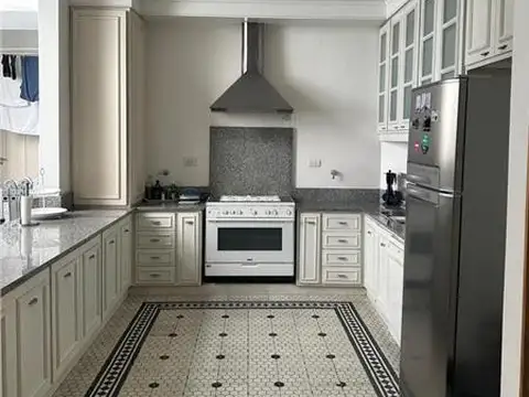 Departamento 5 ambientes con 3 baños