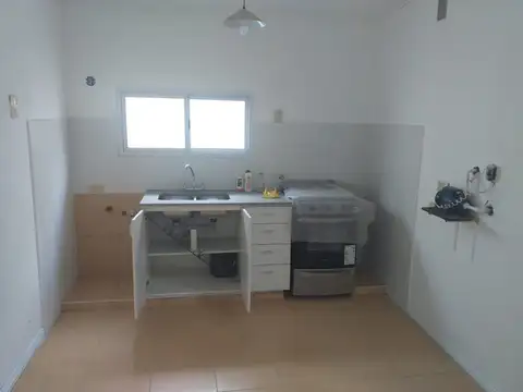 Casa 2 ambientes con 1 baño