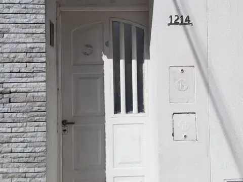 Zelaya 1214. Casa interna unica. No PH