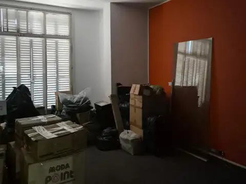 Oficina en Alquiler al Norte
