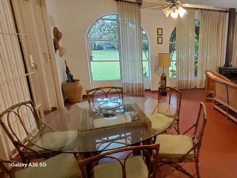 Dos casas sobre lote de 4.700 m²