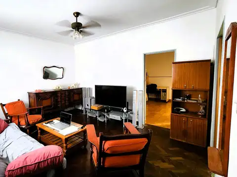 Depto Tipo Casa en Venta de 4 ambientes