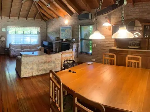 Casa 4 ambientes con 3 baños