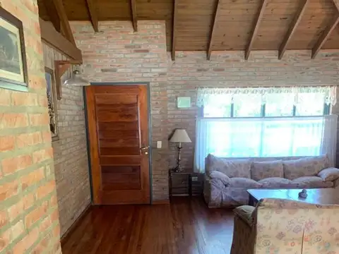 Casa en Venta con 3 cocheras