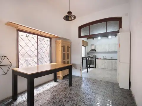 VENTA CASA 3 AMBIENTES CON PATIO COCHERA TEMPERLEY