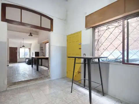 VENTA CASA 3 AMBIENTES CON PATIO COCHERA TEMPERLEY