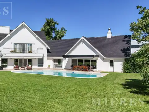 Casa en venta en Villa Olivos