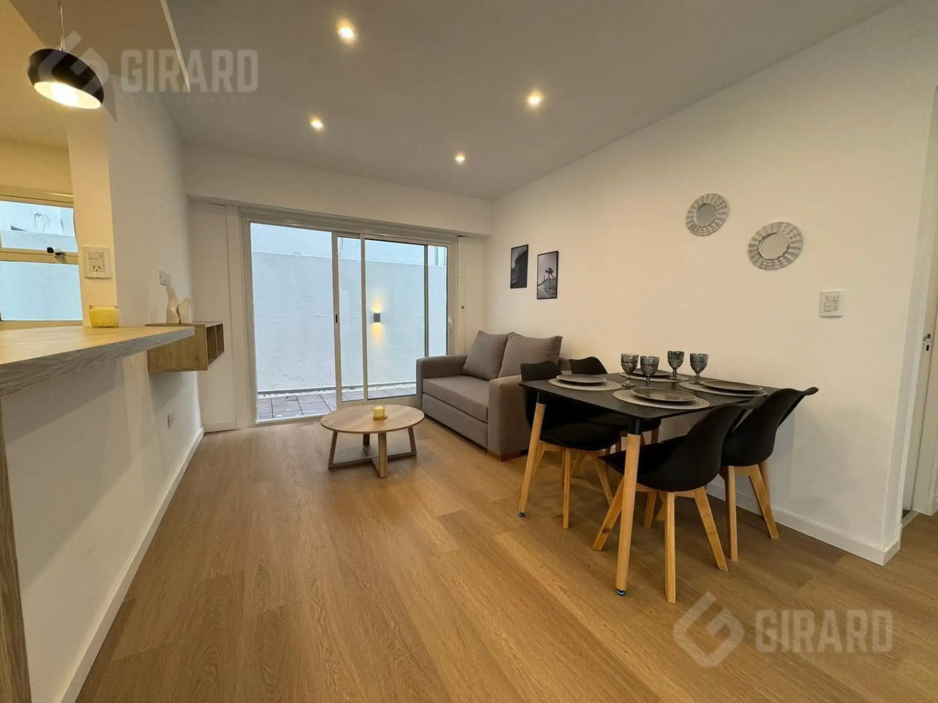 Depto 2 amb, 40m² en Centro con patios