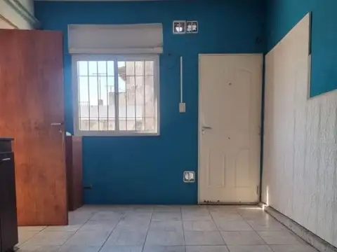 Depto Tipo Casa en Alquiler en San Justo, $ 650.000