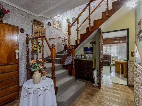 Depto Tipo Casa en Venta en Munro, USD 165.000