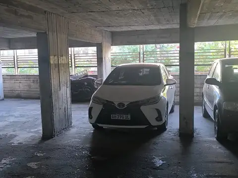 Cochera en Venta en Abasto, Rosario