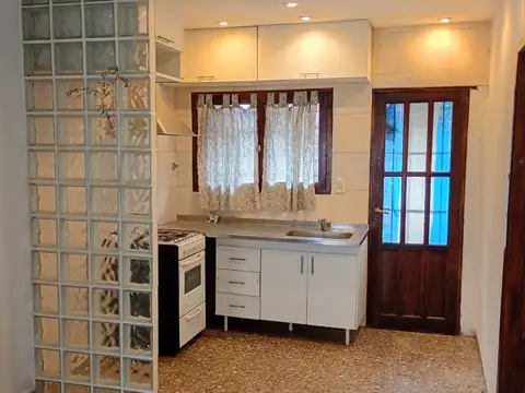 Depto Tipo Casa en Alquiler de 2 dormitorios