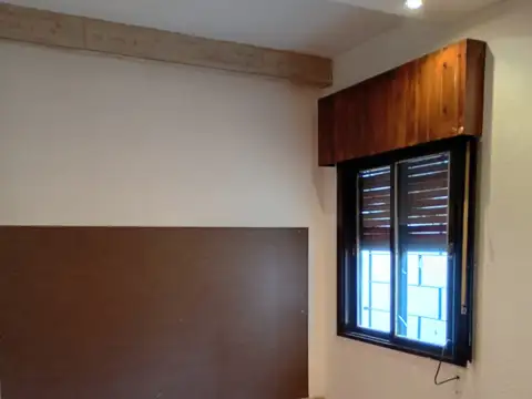 Depto Tipo Casa en Alquiler con 1 cocheras