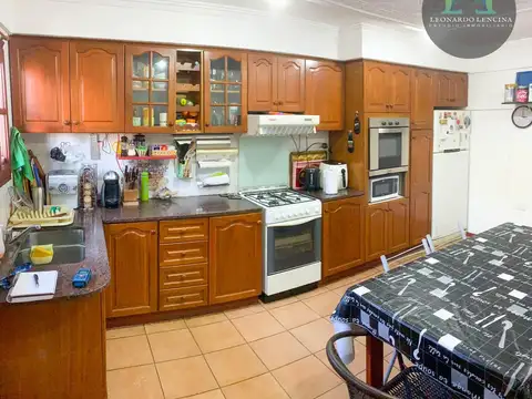 Depto Tipo Casa 4 ambientes con 2 baños